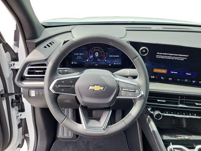 Photo of 2026 Summit White Chevrolet Traverse