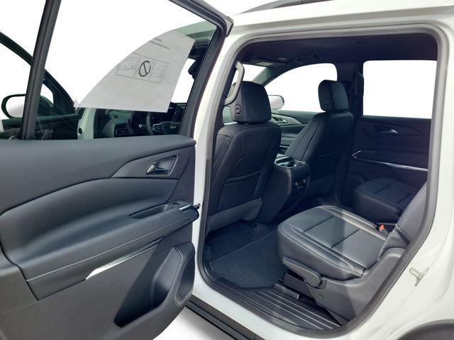 Photo of 2026 Summit White Chevrolet Traverse