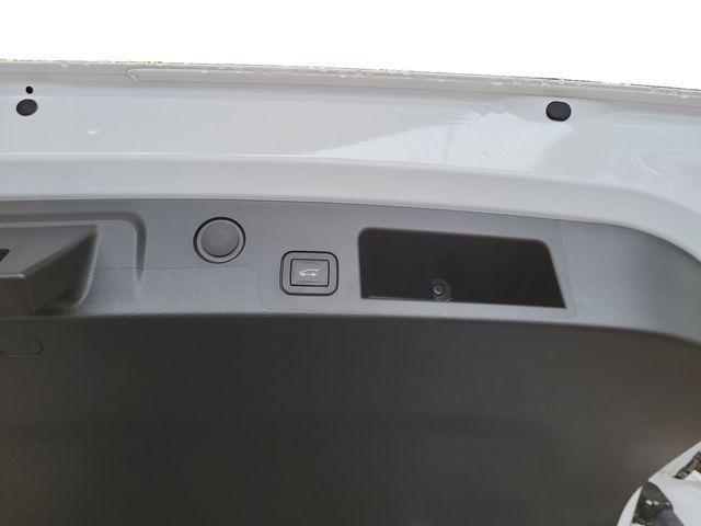 Photo of 2025 Summit White Chevrolet Equinox