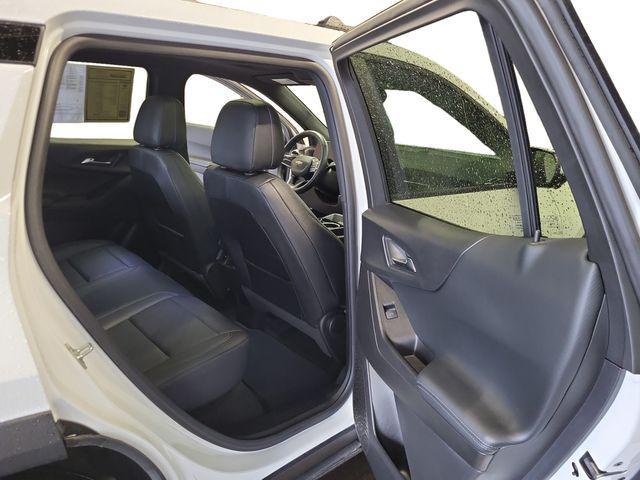 Photo of 2025 Summit White Chevrolet Equinox