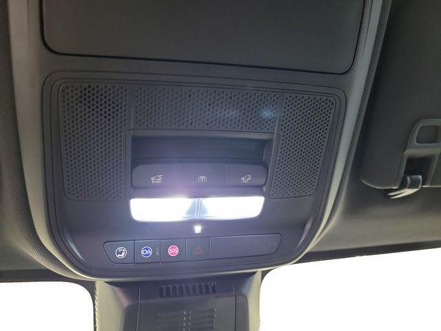 Photo of 2025 Summit White Chevrolet Equinox