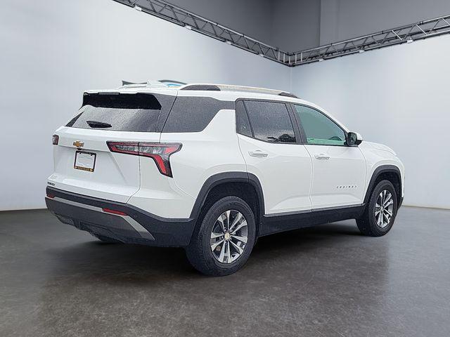 Photo of 2025 Summit White Chevrolet Equinox