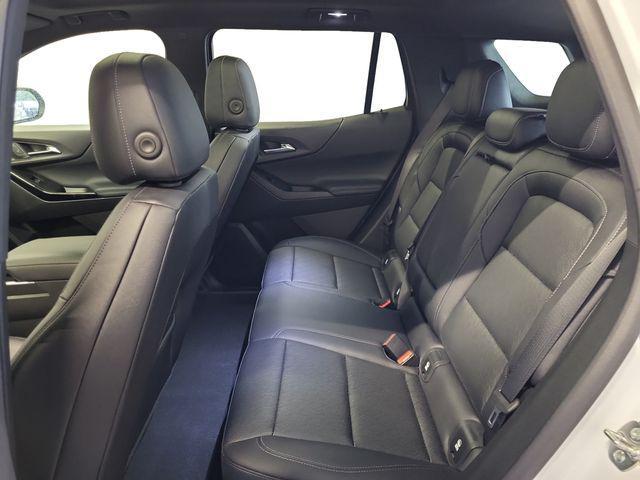 Photo of 2025 Summit White Chevrolet Equinox