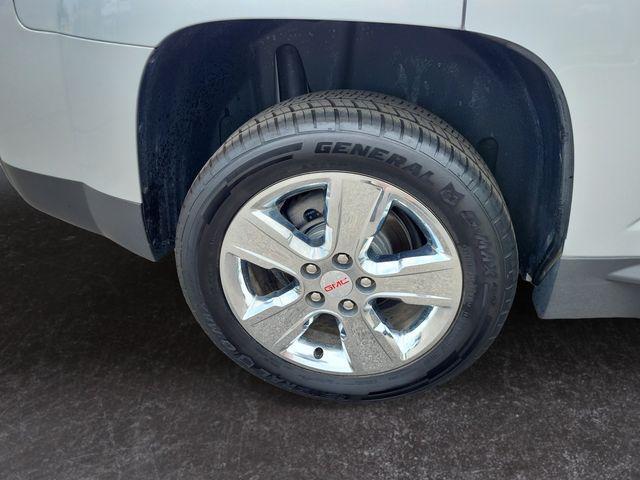 Photo of 2015 Quicksilver Metallic GMC Terrain