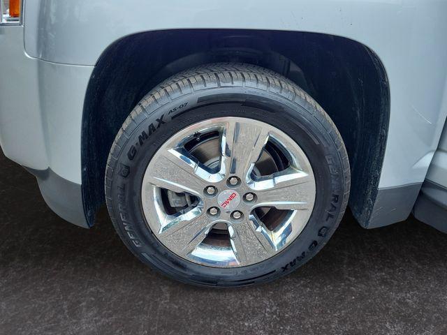 Photo of 2015 Quicksilver Metallic GMC Terrain