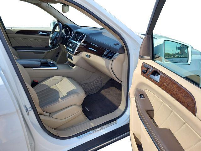 Photo of 2014 White Mercedes-Benz GL-Class