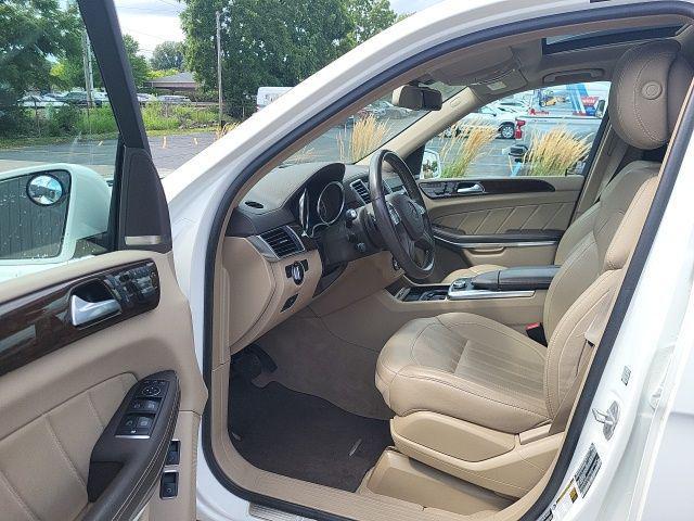 Photo of 2014 White Mercedes-Benz GL-Class