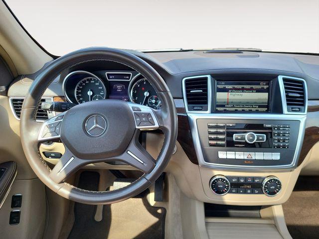Photo of 2014 White Mercedes-Benz GL-Class