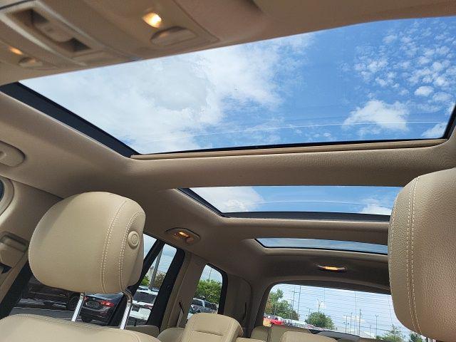 Photo of 2014 White Mercedes-Benz GL-Class