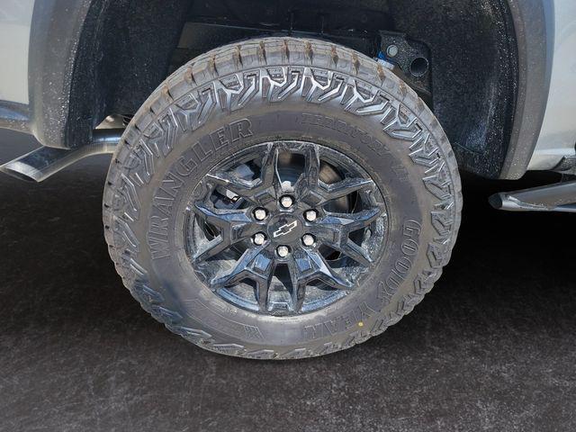 Photo of 2025 Sterling Gray Metallic Chevrolet Colorado