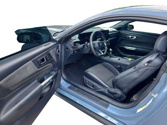 Photo of 2024 Vapor Blue Metallic Ford Mustang