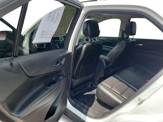 Photo of 2019 Summit White Chevrolet Equinox