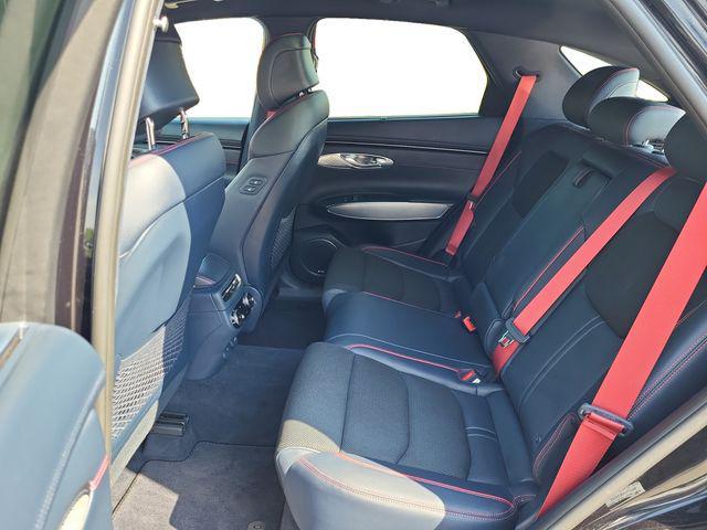 Photo of 2023 Vik Black Genesis GV70