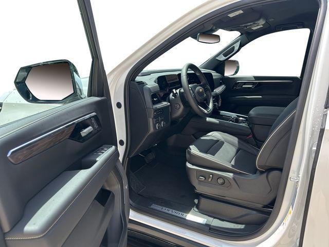 Photo of 2025 Iridescent Pearl Tricoat Chevrolet Tahoe