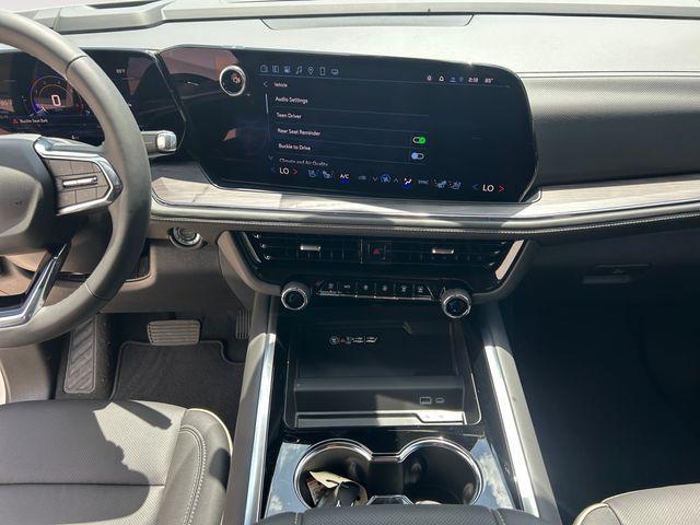 Photo of 2025 Iridescent Pearl Tricoat Chevrolet Tahoe
