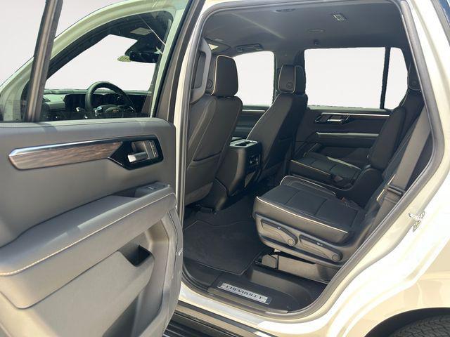 Photo of 2025 Iridescent Pearl Tricoat Chevrolet Tahoe