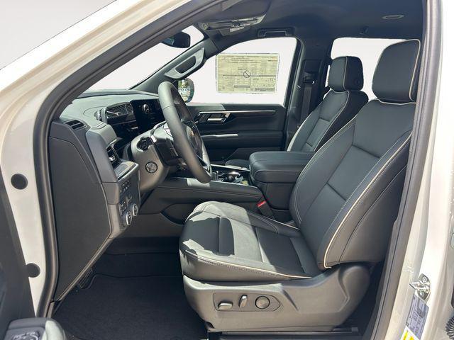 Photo of 2025 Iridescent Pearl Tricoat Chevrolet Tahoe