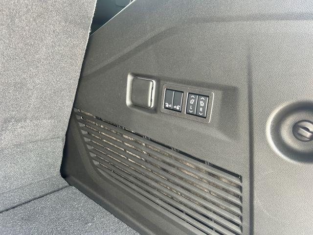 Photo of 2025 Iridescent Pearl Tricoat Chevrolet Tahoe