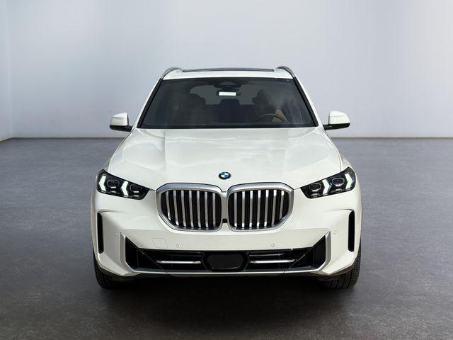 Photo of 2026 Alpine White BMW X5