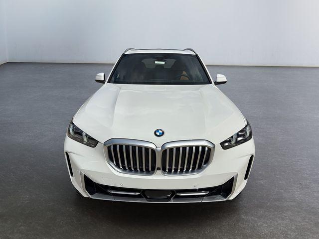 Photo of 2026 Alpine White BMW X5