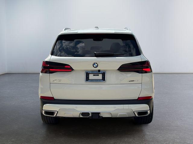 Photo of 2026 Alpine White BMW X5