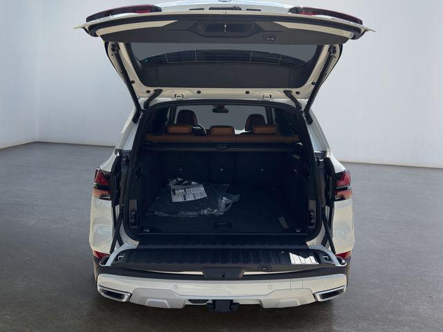 Photo of 2026 Alpine White BMW X5