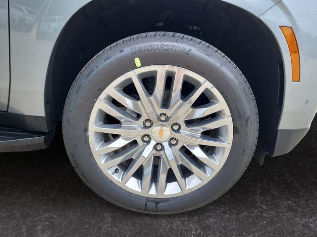 Photo of 2025 Sterling Gray Metallic Chevrolet Suburban