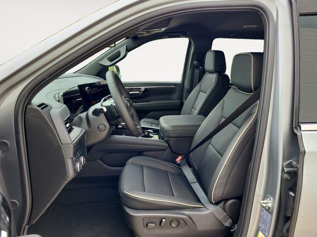 Photo of 2025 Sterling Gray Metallic Chevrolet Suburban