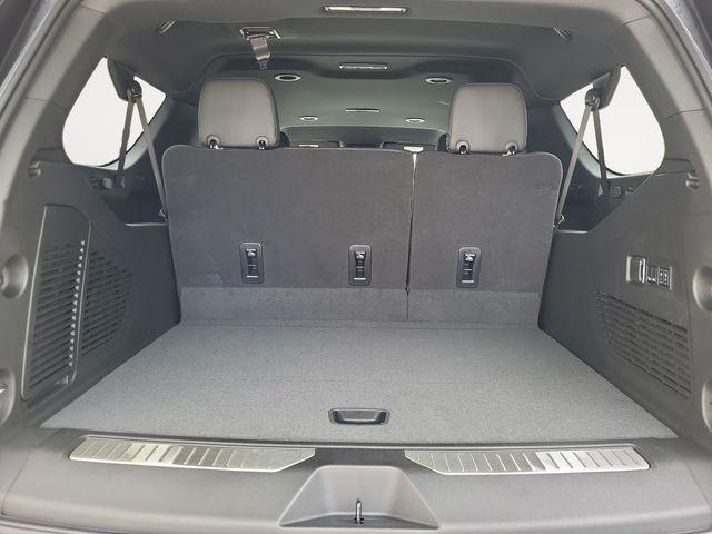 Photo of 2025 Sterling Gray Metallic Chevrolet Suburban