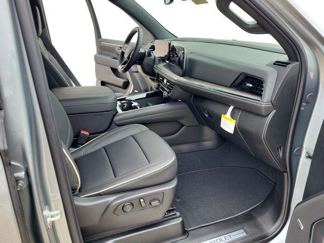 Photo of 2025 Sterling Gray Metallic Chevrolet Suburban