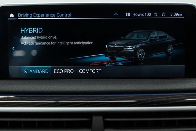 Photo of 2022 Black Sapphire Metallic BMW 745e