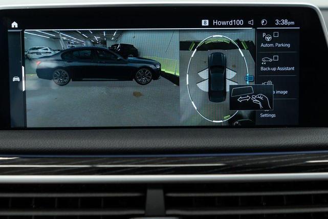 Photo of 2022 Black Sapphire Metallic BMW 745e