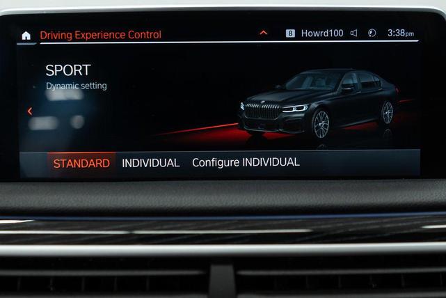 Photo of 2022 Black Sapphire Metallic BMW 745e