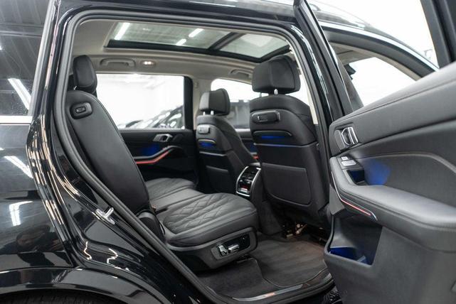Photo of 2025 Black Sapphire Metallic BMW X7