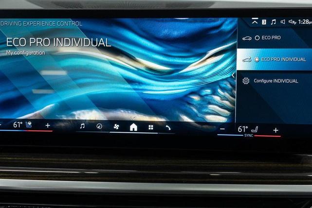 Photo of 2025 Black Sapphire Metallic BMW X7
