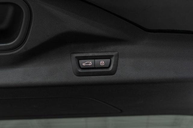 Photo of 2025 Black Sapphire Metallic BMW X7