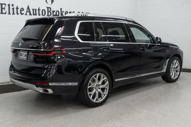 Photo of 2025 Black Sapphire Metallic BMW X7