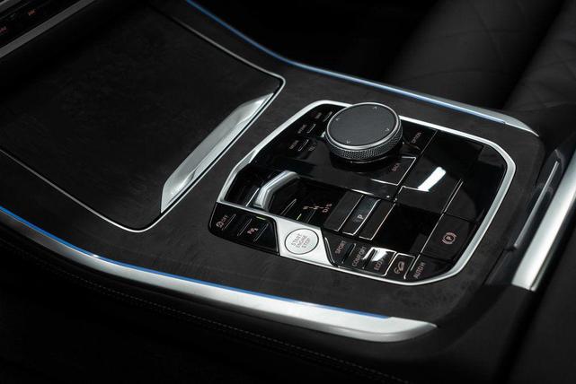 Photo of 2025 Alpine White BMW X5