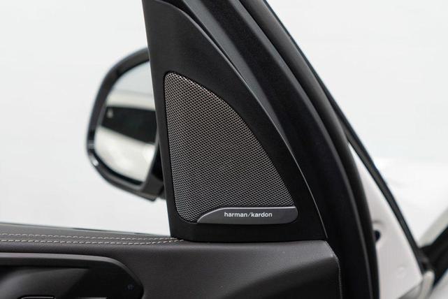 Photo of 2025 Alpine White BMW X5