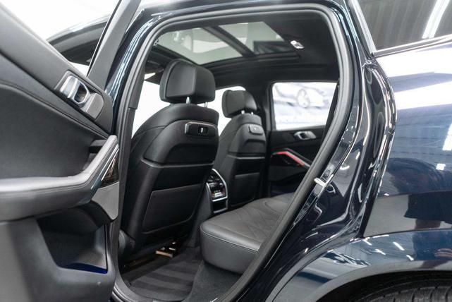 Photo of 2024 Carbon Black Metallic BMW X6