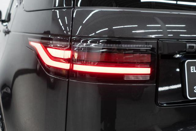 Photo of 2023 Carpathian Grey Premium Metallic Land Rover Discovery