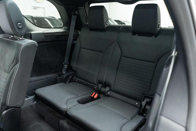 Photo of 2023 Carpathian Grey Premium Metallic Land Rover Discovery
