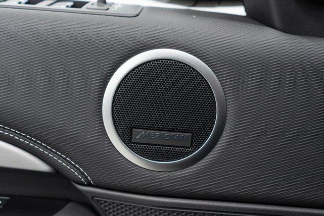 Photo of 2023 Carpathian Grey Premium Metallic Land Rover Discovery