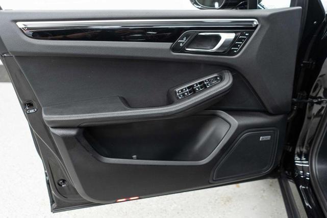 Photo of 2023 Jet Black Metallic Porsche Macan