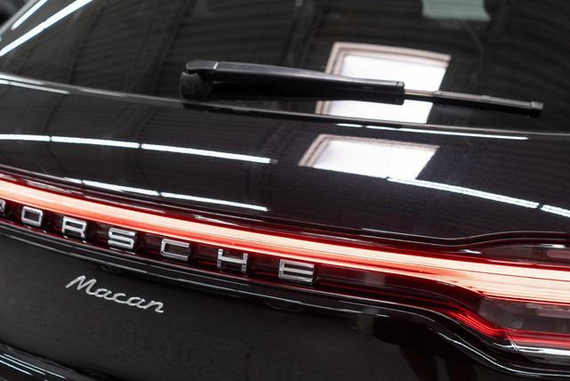 Photo of 2023 Jet Black Metallic Porsche Macan