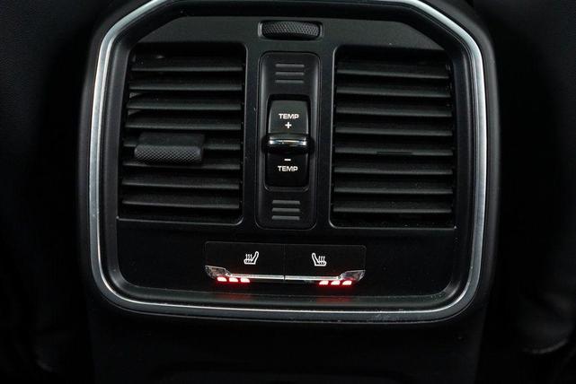 Photo of 2023 Jet Black Metallic Porsche Macan