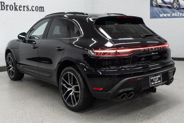 Photo of 2023 Jet Black Metallic Porsche Macan