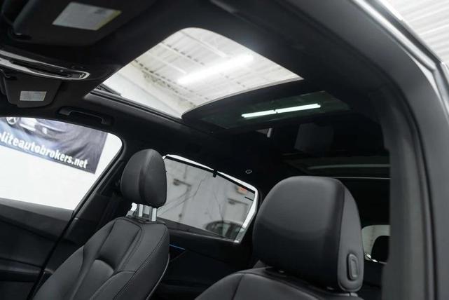 Photo of 2022 Samurai Gray Metallic Audi Q7