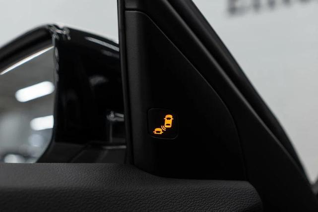 Photo of 2020 Platinum White Pearl Acura TLX