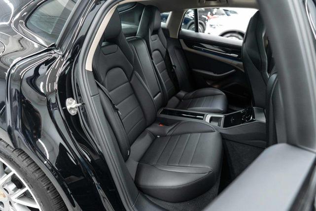 Photo of 2024 Black Porsche Panamera